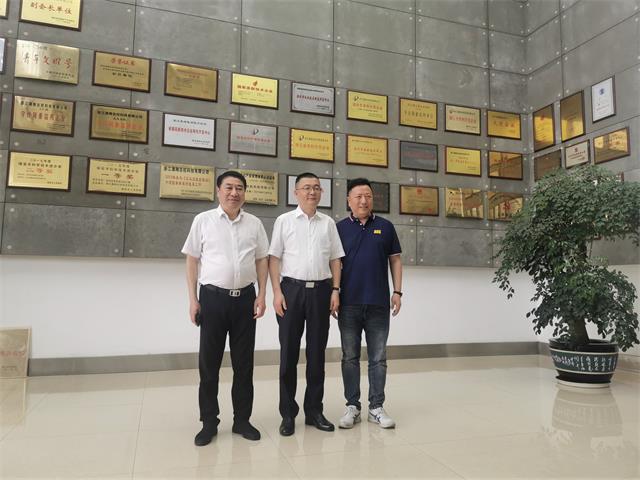 電動(dòng)閥門廠家蔡東敏董事長與副市場